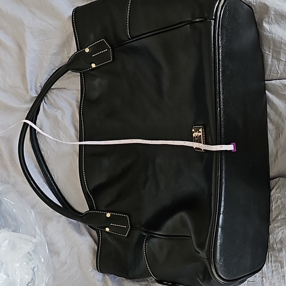 Dooney and Bourke Large Kristin tote in black pebbled leather - Picture 3 of 10